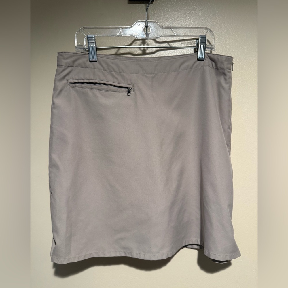 Patagonia Taupe Women's Skort with Zip Pocket